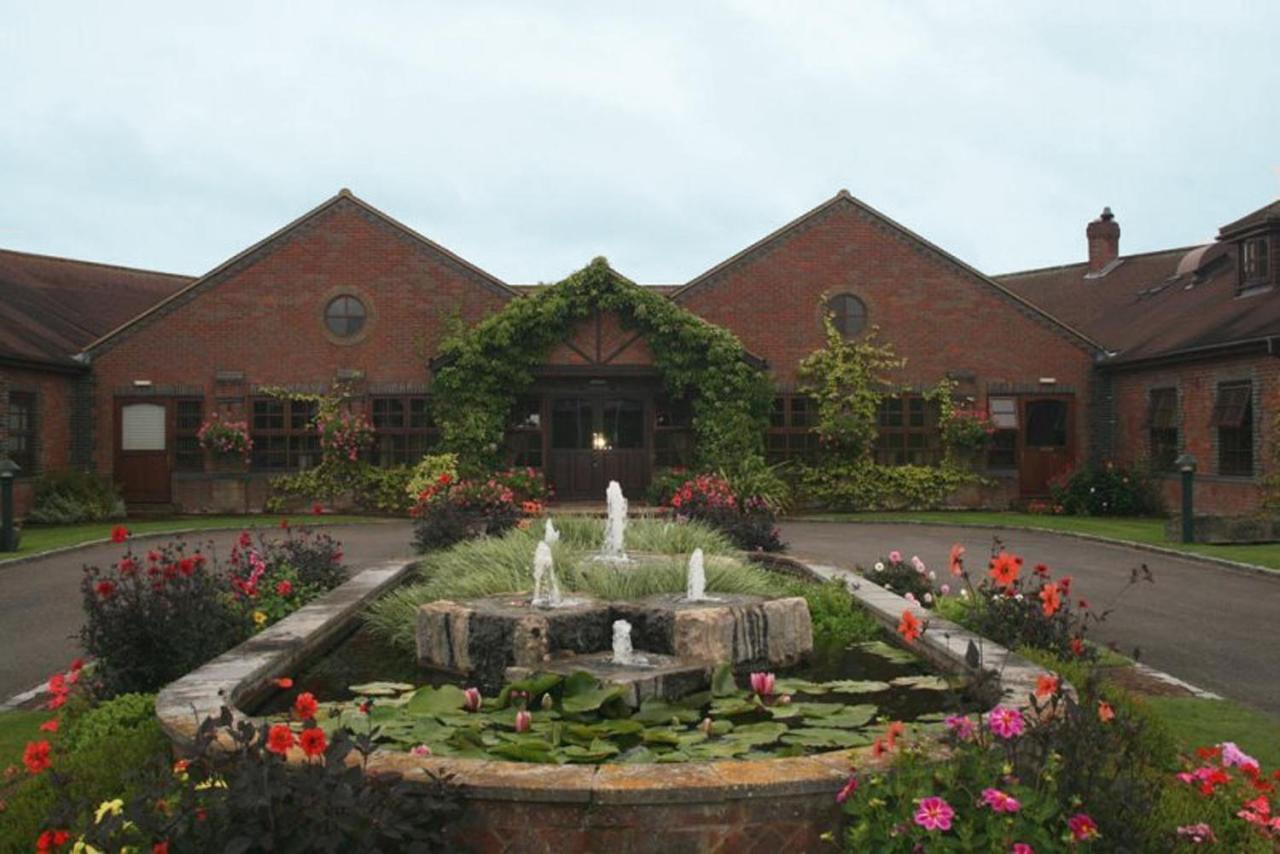 Magnolia Park Hotel, Golf & Country Club Boarstall Exterior foto